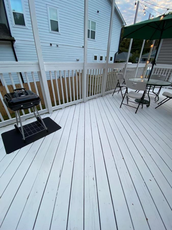 Modern 3-Bedroom, Big Fence Yard, Pets Stay Free 더럼 외부 사진