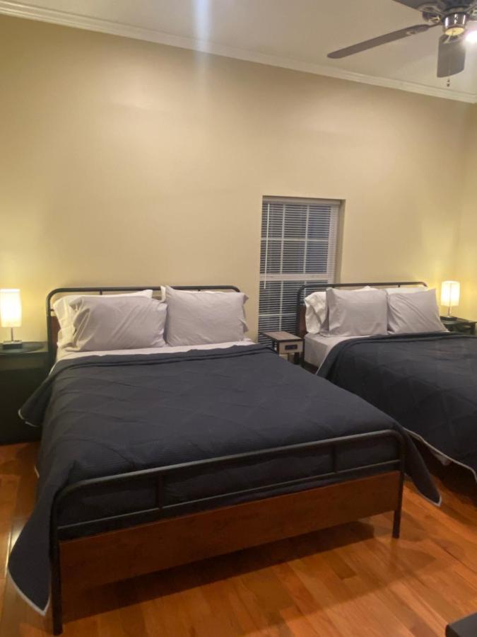 Modern 3-Bedroom, Big Fence Yard, Pets Stay Free 더럼 외부 사진