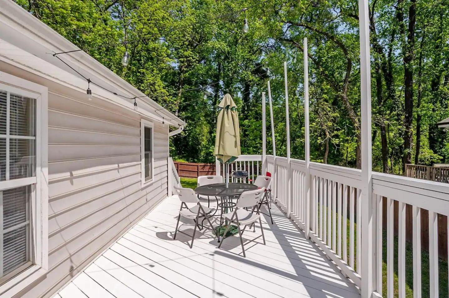 Modern 3-Bedroom, Big Fence Yard, Pets Stay Free 더럼 외부 사진